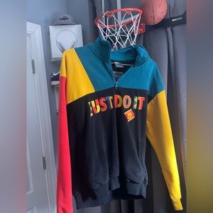 NIKE Color Block Sweatshirt